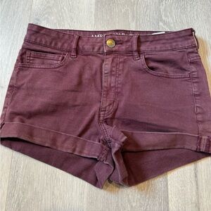 American Eagle size 8 maroon shorts